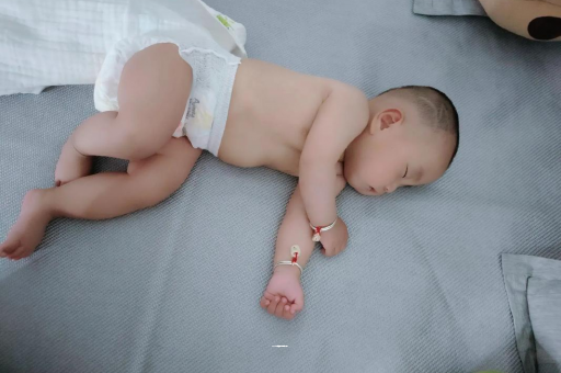 涉县几个月宝宝会抬头